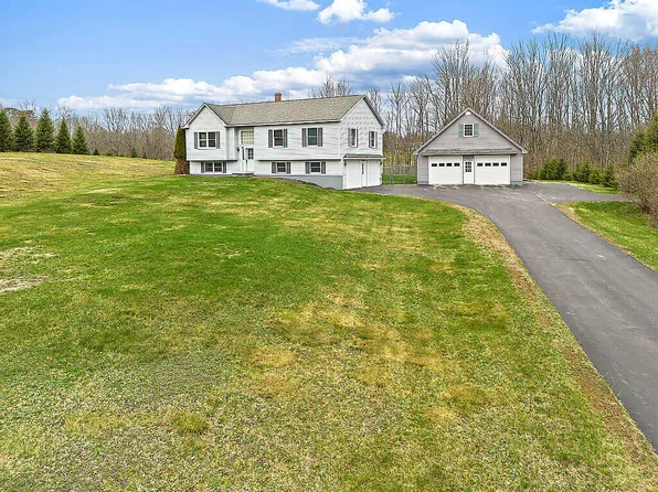 52 Alfalfa Road, Sidney, ME 04330