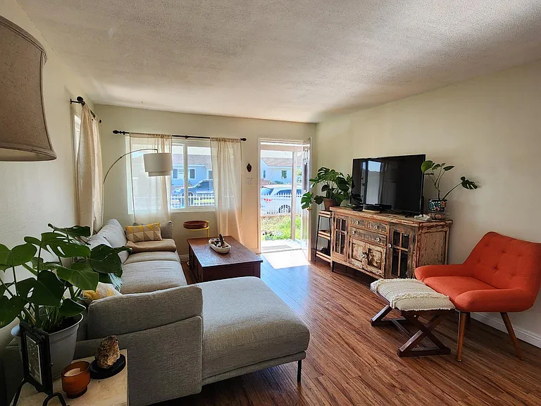 18813 Cairo Ave — Photo 4