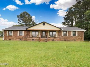 820 Indian Springs Rd, Mount Olive, NC 28365