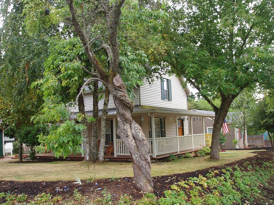 1st image of 1519 Oak Ave NE