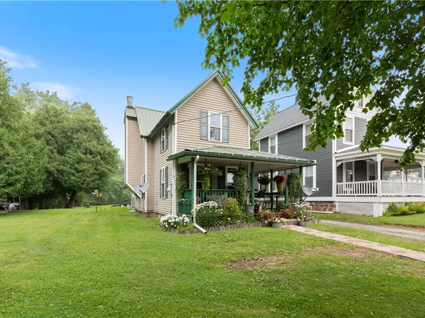 8345 Bay St, Sodus Point, NY 14555
