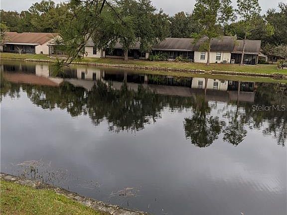4th image of 3912 Shoreside Cir