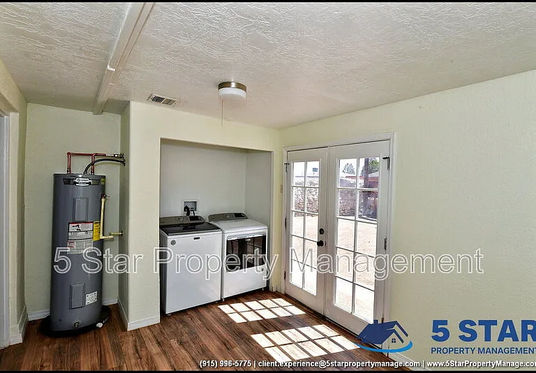 10324 Newport Dr — Photo 30