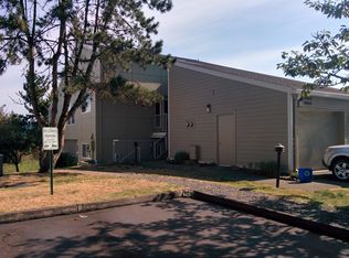 15660 NE 70th Ct, Redmond, WA 98052