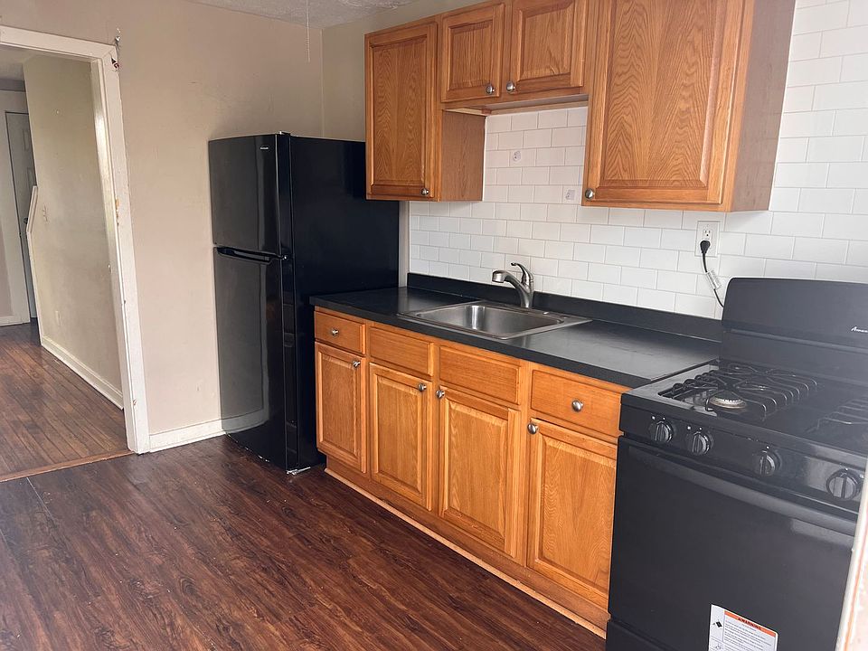 1st image of 39 Benefield Pl #9