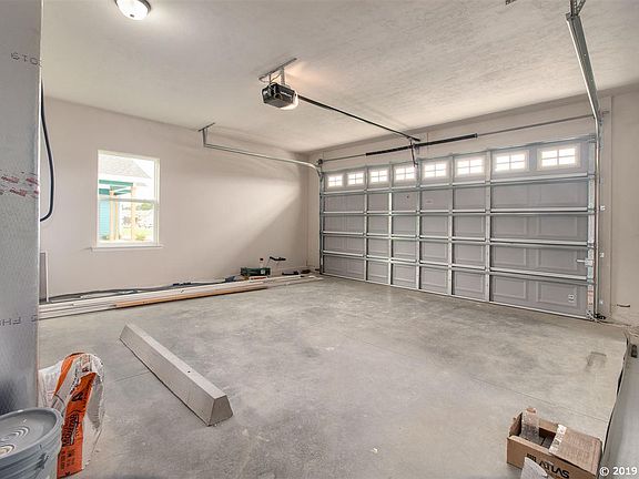 4th image of 23064 NW 4th Pl