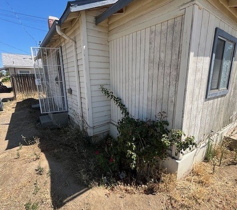 2nd image of 241 W Firebaugh Ave