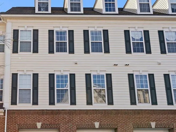 6765 Hampton Bay Ln, Gainesville, VA 20155