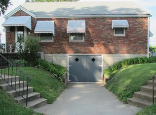 31 Lemay Gardens Dr, Saint Louis, MO 63125