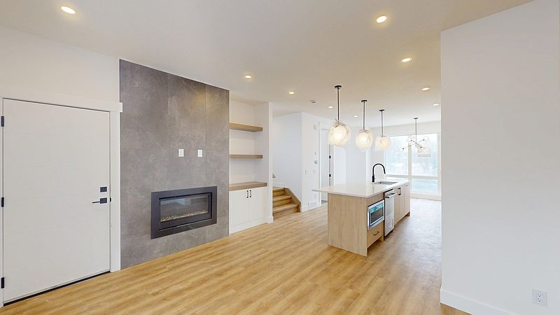 Calgary Townhouse for rent - 3 Bedrooms — photo 2