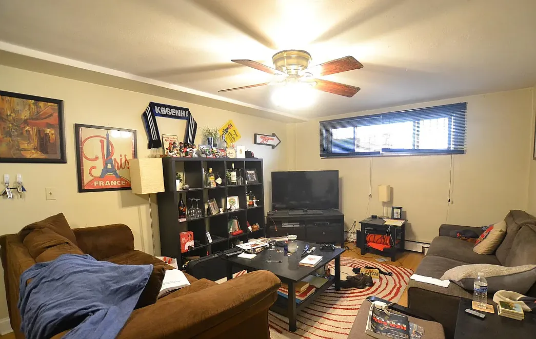 2 bed, 9999 sqft, $2,200 — Photo 4