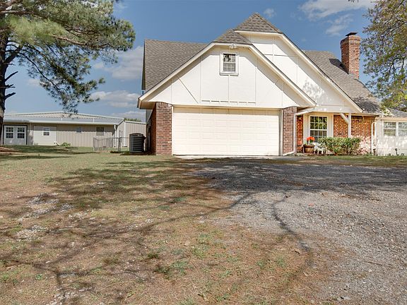 3rd image of 14400 Chandelle Dr