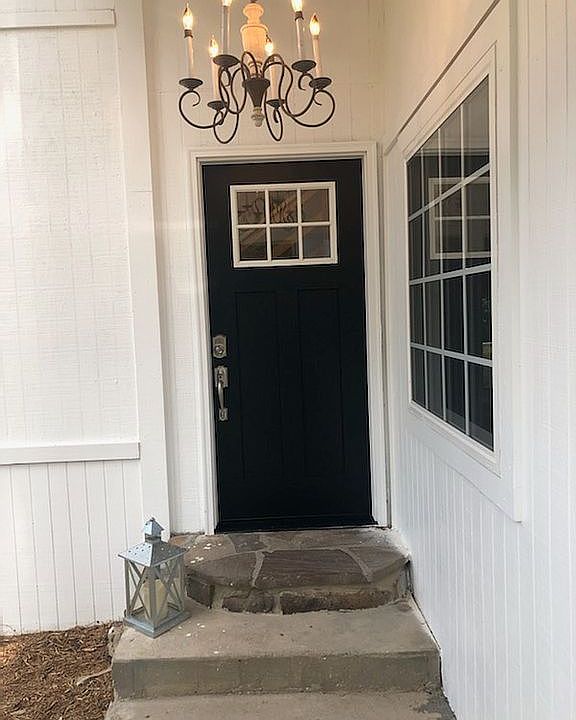 1st image of 709 NE 13th St