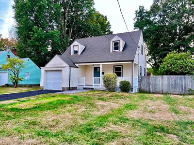 50 Pilgrim Road, Bridgeport, CT, 06610