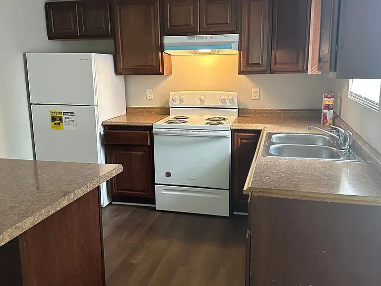 168 Cherokee Cir — Photo 3