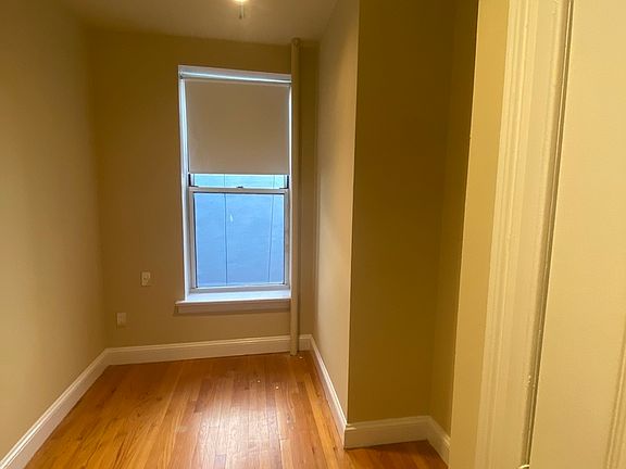 4th image of 239 E 5th St APT 5C