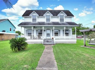 4124 Gum Dr, Dickinson, TX 77539