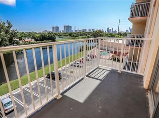 16465 NE 22nd Ave APT 105, North Miami Beach, FL 33160