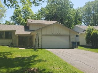 8655 Windward Cir, Eden Prairie, MN 55344