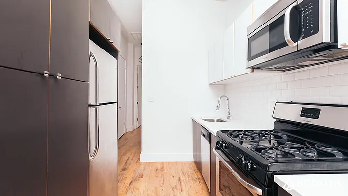 Rented by Nooklyn NYC LLC | media 18