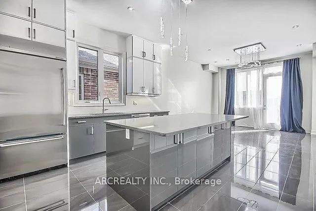 79 Baldry Ave — Photo 22