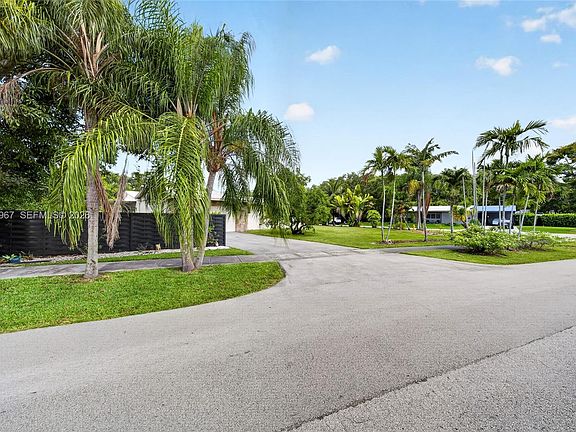4th image of 8250 SW 118th Ter