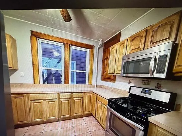 27 Parkview Ave — Photo 13