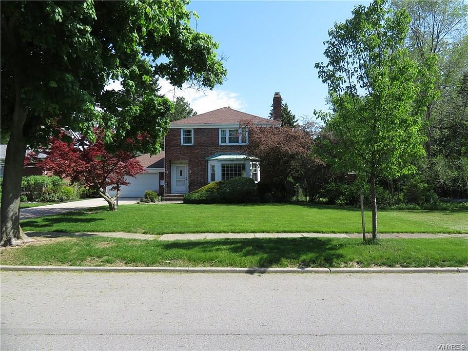 1st image of 84 Bentham Pkwy