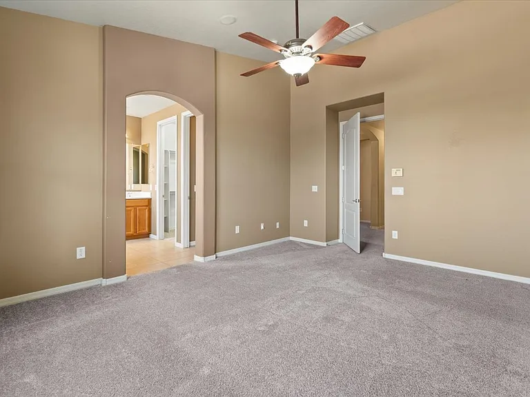 2435 E Desert Broom Pl — Photo 23
