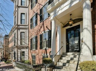 31 Chestnut St, Boston, MA 02108