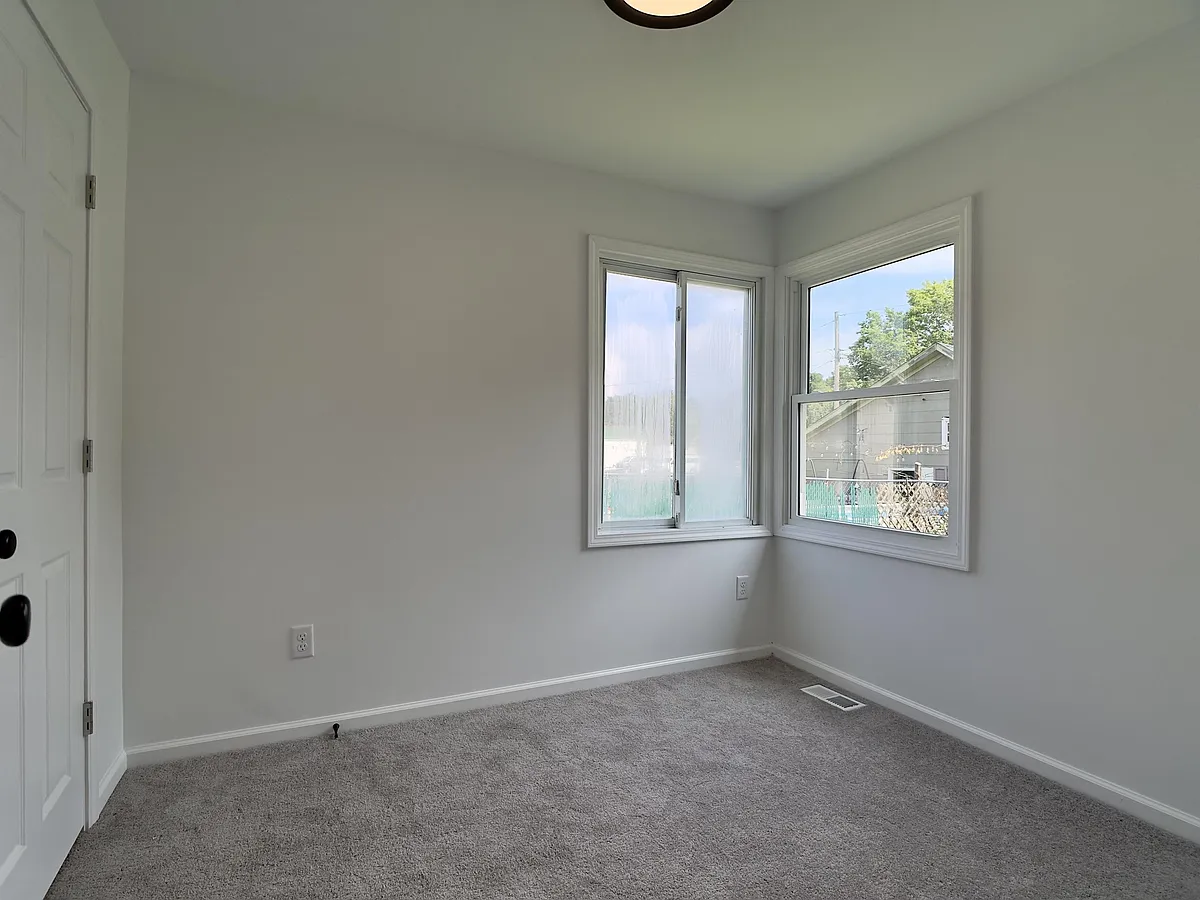 Building Photo - 247 E Fremont St #1