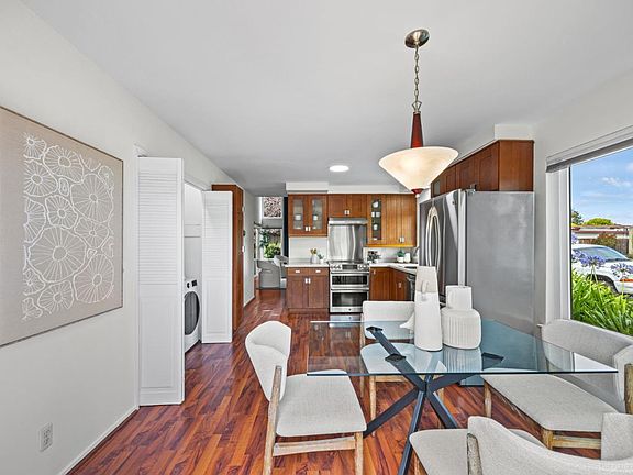 4th image of 1020 Gull Ave