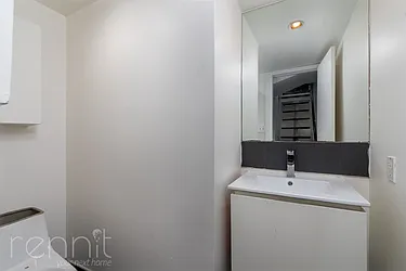 Rented by Rennit Inc.