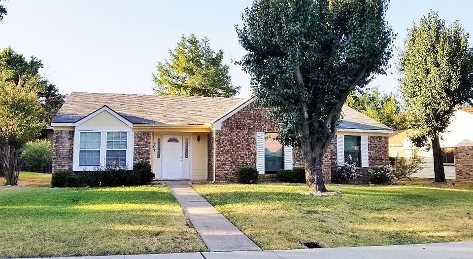 1st image of 407 Wind Wood Dr
