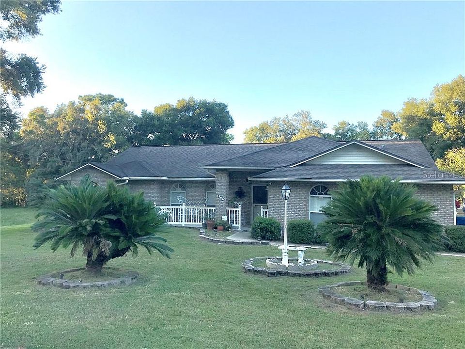1st image of 137 W Gardenia Dr