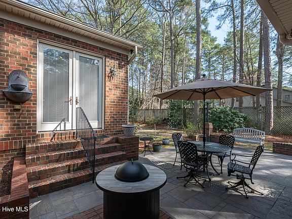 5th image of 312 Pinewood Road