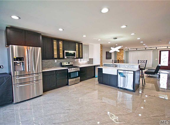 4th image of 16433 99th St