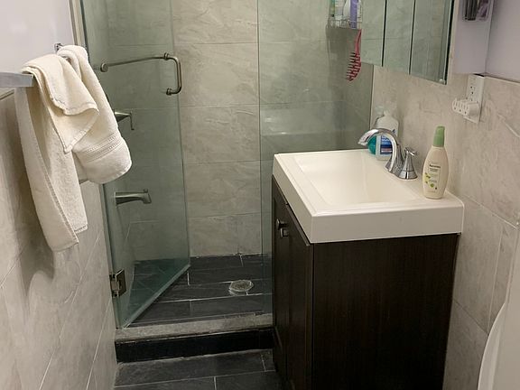 3rd image of 302 E 3rd St APT 4B