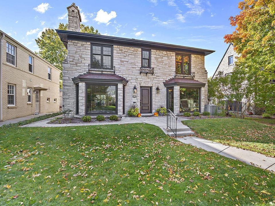 1st image of 4389 North Wildwood AVENUE