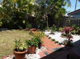 14215 SW 11th Ter, Miami, FL 33184