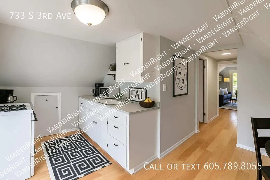 733 S 3rd Ave #2
