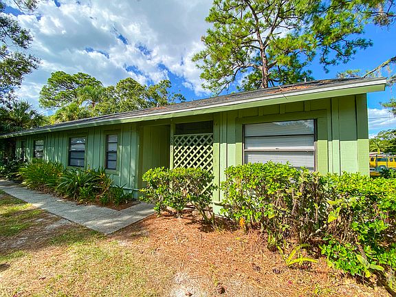 2nd image of 5025 Barrington Cir #402