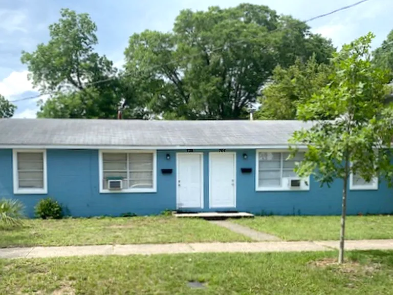 705 Ann St — Photo 1