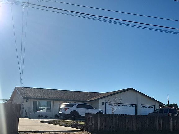 3rd image of 18161 Manzanita St