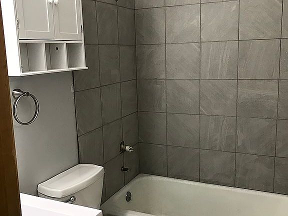 5th image of 2037-2039 S 45th St