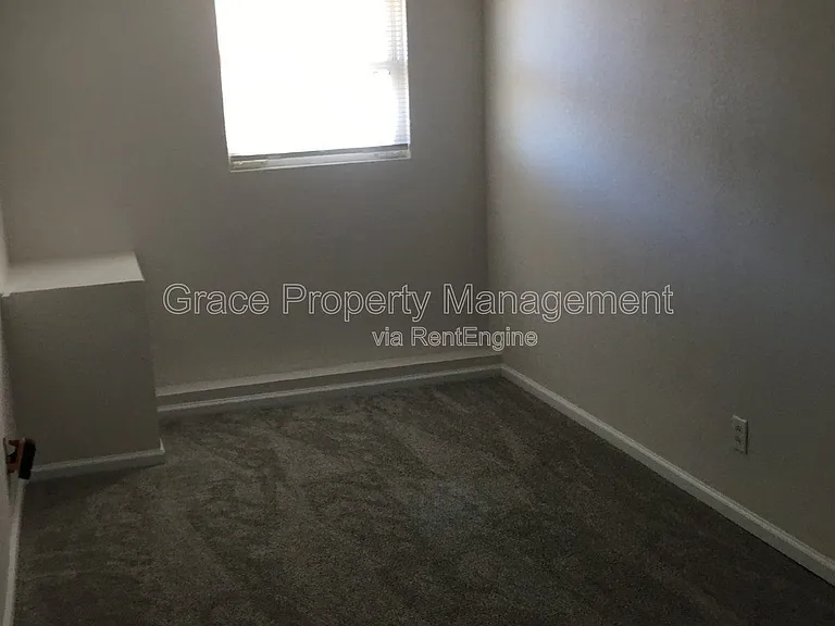 574 W 91st Dr — Photo 15