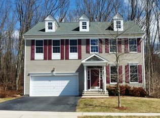 5 Carriage Rd, Hackettstown, NJ 07840