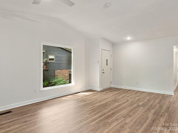 4th image of 788 Bridgewood Dr #701