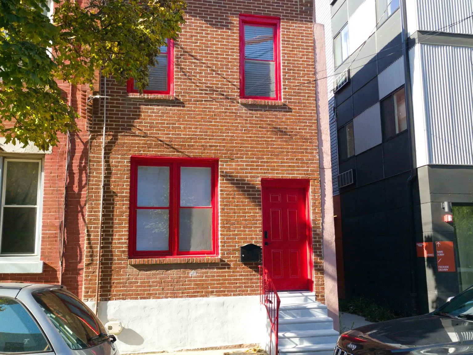 2 bed, 1976 sqft, $2,000 — Photo 1