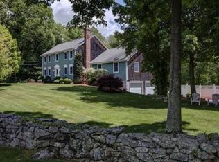 41 Maple Ln, Rehoboth, MA 02769